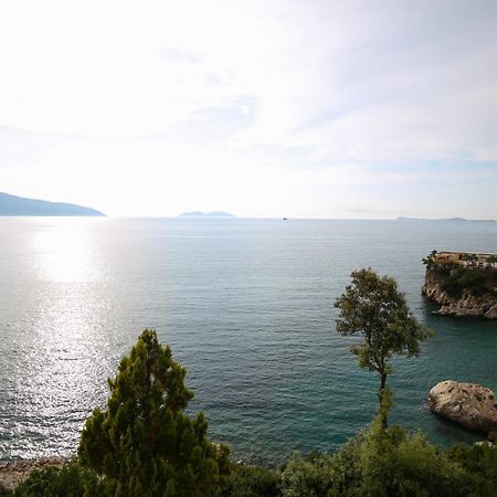 Skyhill Boutique Hotel Radhimë Eksteriør bilde