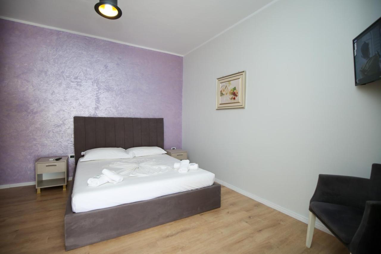 Skyhill Boutique Hotel Radhimë Eksteriør bilde